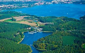 Marina Eldenburg - Ferienhäuser und Bootsverleih am Tor zur Müritz